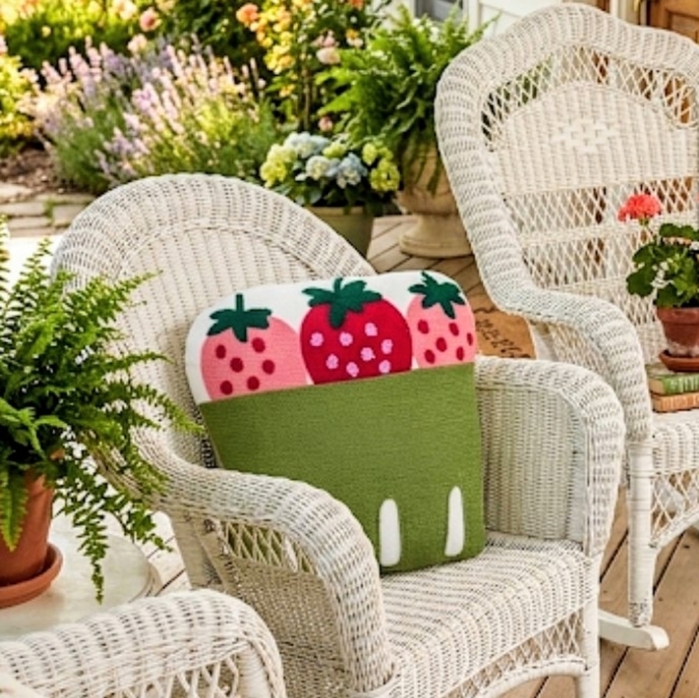 🍓 Target Strawberry Throw Pillow 🍓
